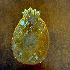 Beautiful Pineapple dish. 6.5” x 4”